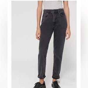 BDG High-Waisted Mom Jean – Washed Black Denim- size 26